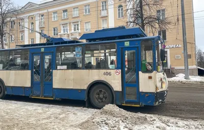 На Юнусалиева троллейбус №17 снес детей. В мэрии рассказали подробности