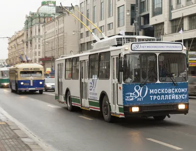 Trolleybus сердитой Иллюстрация детей троллейбуса Иллюстрация вектора  изолированная на белой предпосылке Иллюстрация штока - иллюстрации  насчитывающей пассажир, движение: 132369431