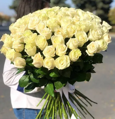 Композиция из 51 розы Сердце заказать в Уфе - цветочный магазин Флоранж