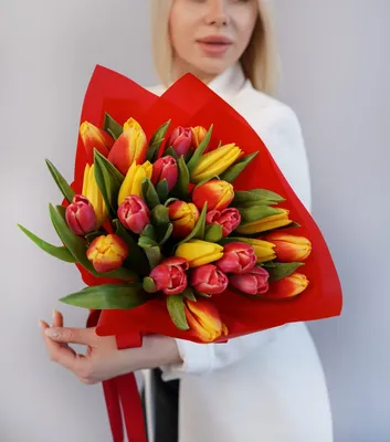 Цены на цветы 8 Марта в Норильске выше не станут — Новости «Северного  Города»