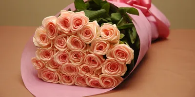 Для мамы и дочки: нежный букет и цветы в шляпной коробке по цене 8410 ₽ -  купить в RoseMarkt с доставкой по Санкт-Петербургу