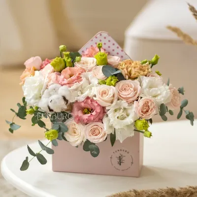 Цветы в коробке \"Романтика\" - PREFERITO