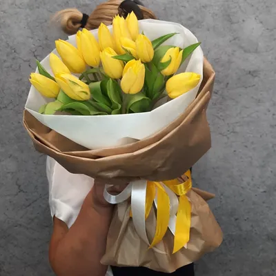 35 разноцветных тюльпанов микс по цене 5550 ₽ - купить в RoseMarkt с  доставкой по Санкт-Петербургу