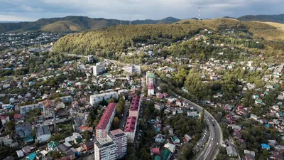 Последствия непогоды 12 июля в Туапсинском районе: машины смыло, дороги  перекрыты, людей эвакуировали из леса - KP.RU