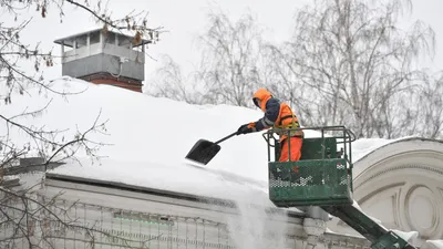 В Москве началась сплошная уборка снега с дорог и тротуаров - РИА Новости,  21.02.2021