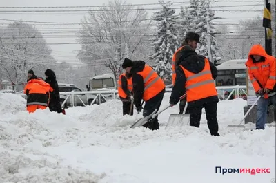 Механизированная уборка снега