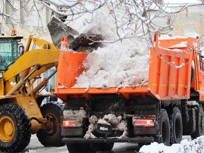 Ручная уборка снега разнорабочие купить в Омске, цена 200 руб. от Экспресс  Услуги — Проминдекс — ID1915426