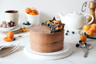Kate Cake - Оригинальное украшение и подача торта дома. 🎂 ⠀ Я знаю, что  среди моих клиентов и подписчиков есть большое количество хозяюшек, которые  готовят безумно вкусные лакомства. Но когда блюда готовятся