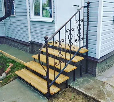 Изготовление металлических уличных лестниц