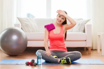 Жиросжигающая тренировка для похудения: упражнения в домашних условиях и в  зале