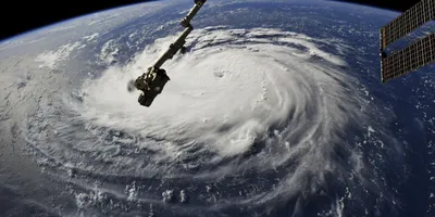 Грандиозная стихия: как ураган Флоренс выглядит из космоса - фото | Новости  Украины | LIGA.net