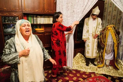 Узбекские Традиционные Танцы — стоковые фотографии и другие картинки  Узбекистан - Узбекистан, Люди, Бухара - iStock