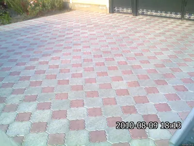 Изображения укладки тротуарной плитки кирпичик с использованием разных материалов