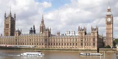 Здание Парламента В Ночь Вестминстер Лондон Великобритания — стоковые  фотографии и другие картинки Ночь - iStock