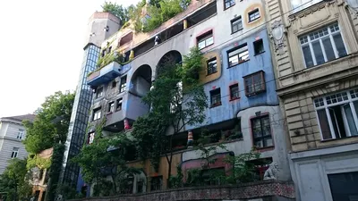 Дом Хундертвассера / Hundertwasserhaus, Вена, Австрия - «Хундертвассерхаус  - очень необычный жилой дом в Вене.» | отзывы