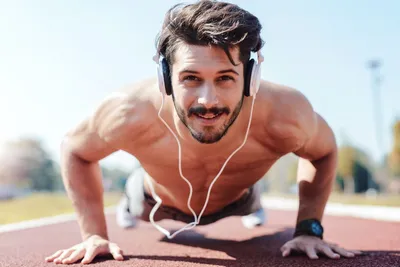 7 упражнений, которые можно делать каждый день, чтобы оставаться сильным |  BroDude.ru