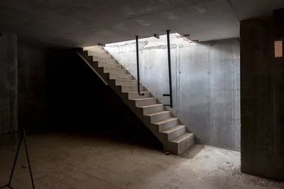 Лестница в погреб: из бетона, металла или дерева