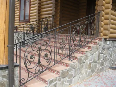 Входные лестницы из металла - Металлическая входная лестница на заказ в  Москве и области