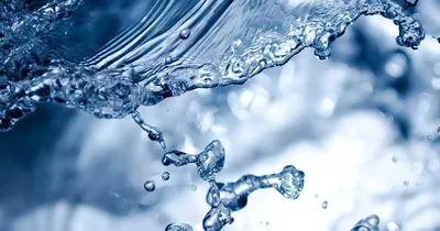 Святая вода: зачем и как освящают воду, мифы и суеверия