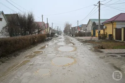 В Кировском районе Волгограда авария с «Лада» и «Рено» собрала серьезную  пробку - Кривое-зеркало.ру