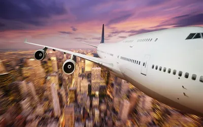 черно белое фото реактивного самолета взлетающего с взлетно посадочной  полосы во влажной среде, снять фото фон картинки и Фото для бесплатной  загрузки