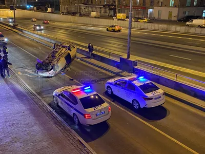 Чудовищный пожар вспыхнул на Каширском шоссе в Москве: видео