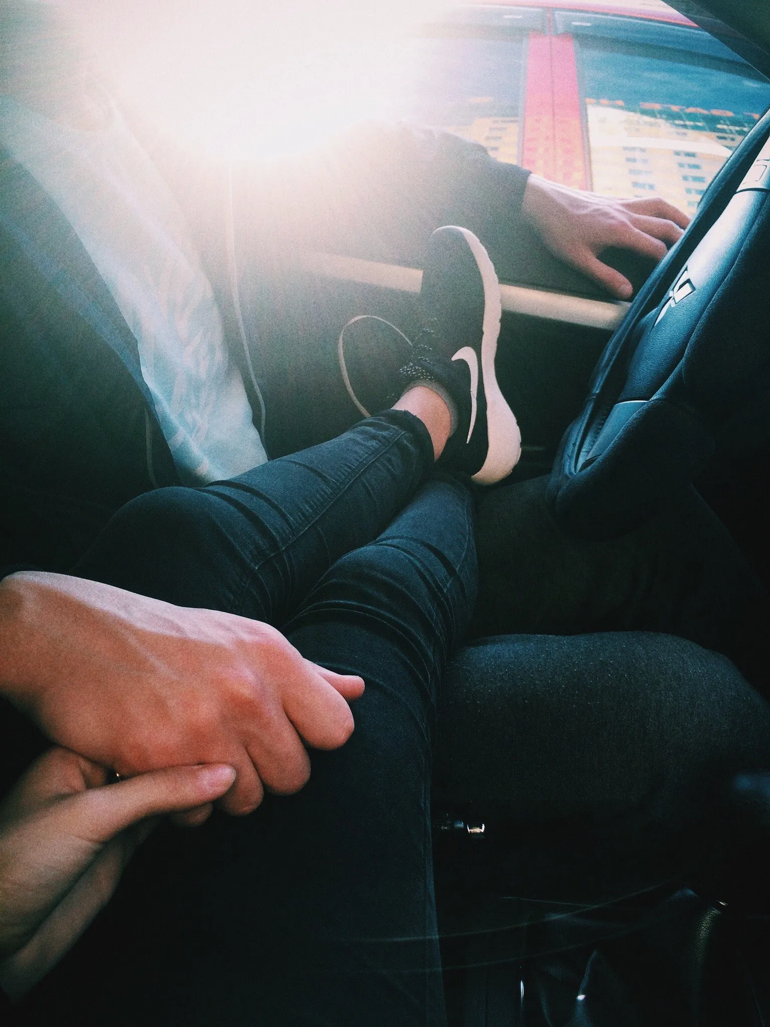 Фото в машине с парнем