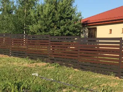Садовый забор из Евроштакетника: качество и красота