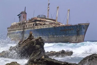 Обнаружен самый глубоко затонувший корабль в мире
