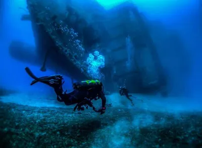 Найден самый глубоко затонувший корабль в мире: Наука: Наука и техника:  Lenta.ru
