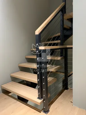 Лестница на металлическом каркасе с деревянными ступенями | Лестницы от души