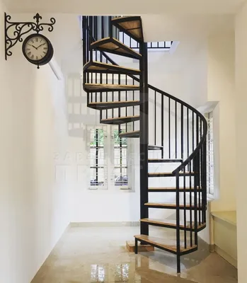 Лестница из металла с деревянными ступенями, металлическая лестница с  деревянными ступенями
