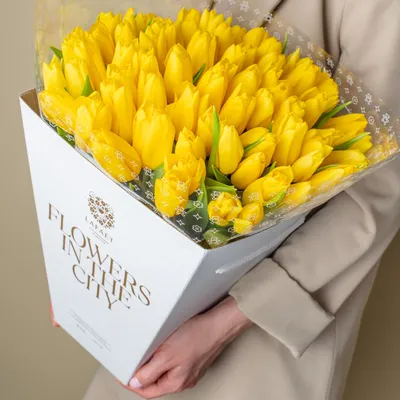 Букет из 25 желтых тюльпанов купить в Молодечно, закажи, а мы доставим.