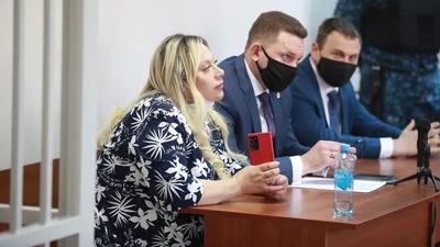 Амира Бадретдинова с Днем защитника Отечества поздравили жена и детки