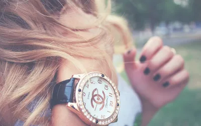 Женские часы на руке: самые красивые фото