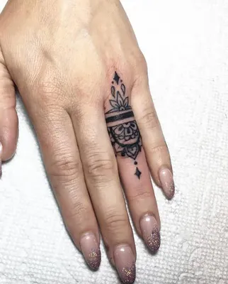 Фото татуировок на пальцах для женщин