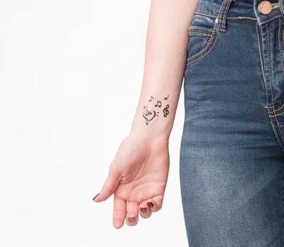 Татуировки на руке для женщин: выбор стильной леди