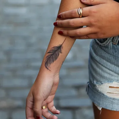 Руки-полотно: красивые татуировки для стильных девушек