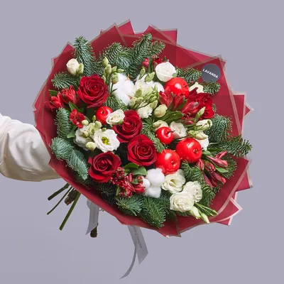 Композиция в стеклянной вазе \"Зимние розы\" — купить с доставкой в Москве