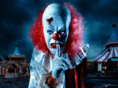 Устрашающее изображение Злой клоун с темными губами
