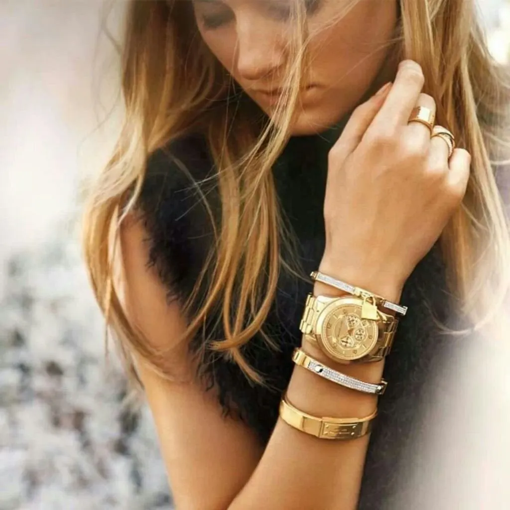 Часы Майкл Корс женские золотые с браслетами