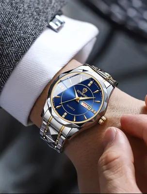 Фото золотых часов на руке: уникальный аксессуар на фото