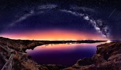 Звёздное небо над озером стоковое фото. изображение насчитывающей ноча -  128644286